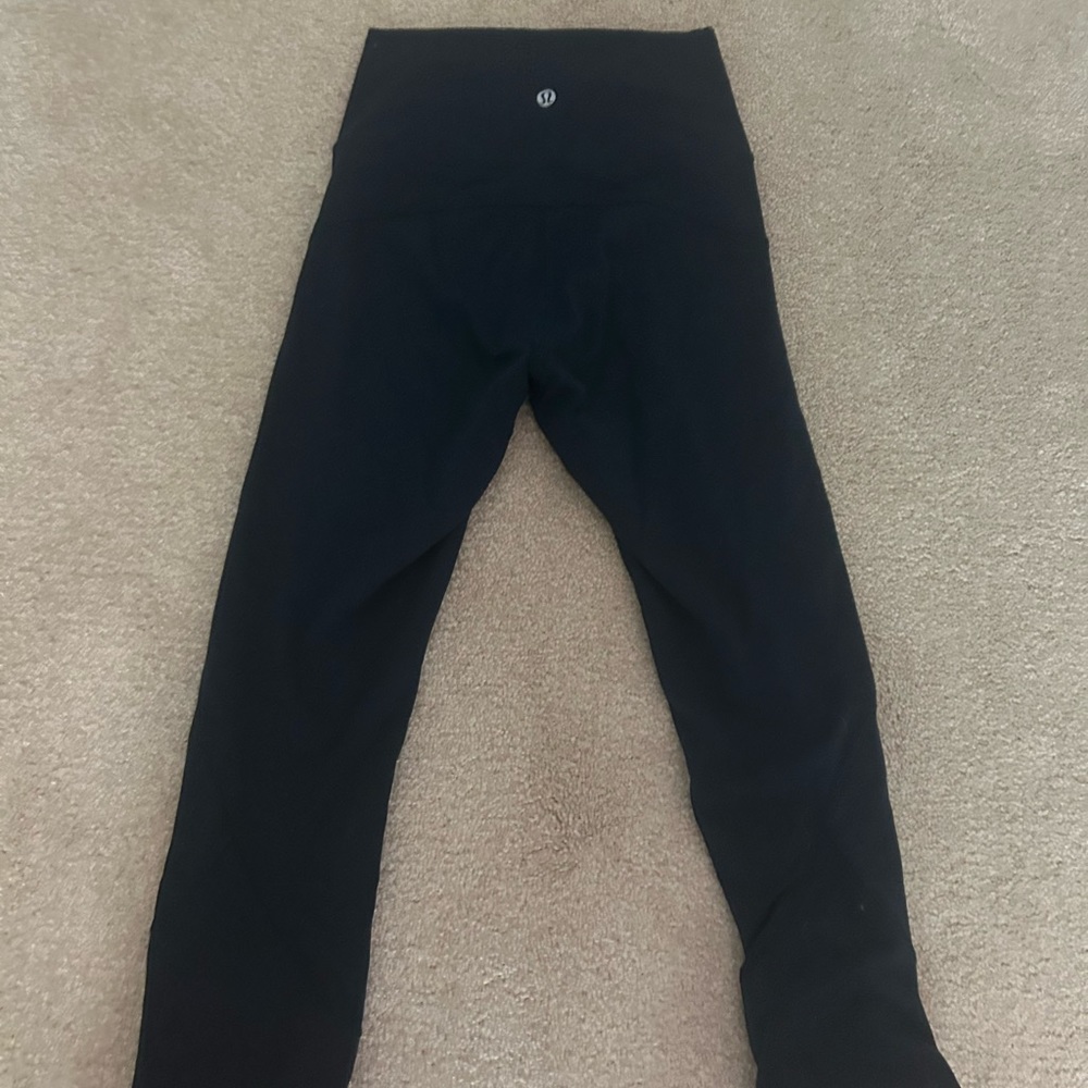 23” lulu pants in navy blue, size 2 only worn a couple of times!